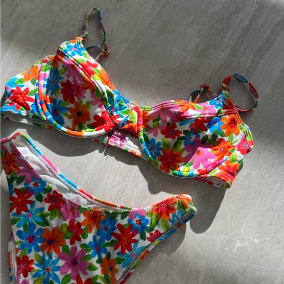 LA Hearts Bikini Set - Picture 3 of 6